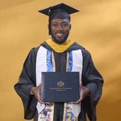 Jerron Trice '24, an SNHU graduate with a bachelor’s in business administration
