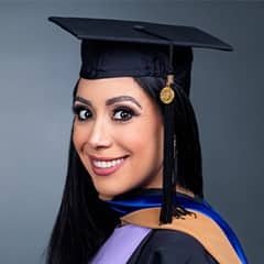 Theresa Dominguez, MBA with a concentration in Project Management graduate from SNHU.