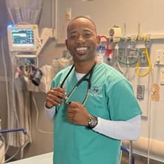 Anthony Gray, a 2021 graduate from SNHU with a Master of Science in Nursing.