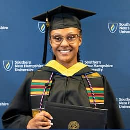 Keshay Randle, a 2024 bachelor's in business administration graduate from SNHU