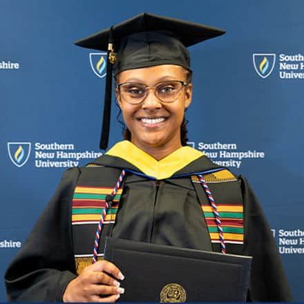 Keshay Randle, a 2024 bachelor's in business administration graduate from SNHU.