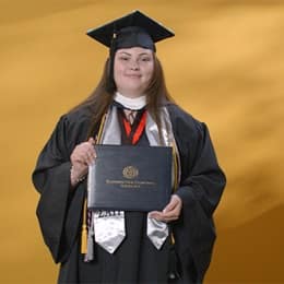 Courtney Garcia, a 2024 graduate who earned her bachelor’s in psychology.