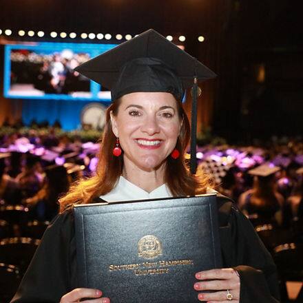 Donna Parisi, a 2024 graduate with her Master of Arts (MA) in English and Creative Writing from SNHU.