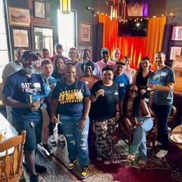 A group of SNHU alumni and students celebrating Homecoming from Charlotte, North Carolina