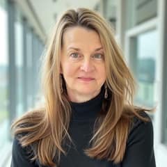 Dr. Cheryl Frederick, an academic dean of online STEM programs at SNHU.