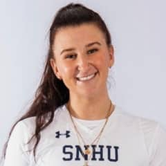 Danielle Sirois '22, a graduate from SNHU and former women's basketball player