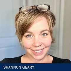 Shannon Geary '16, a peer tutor at SNHU.