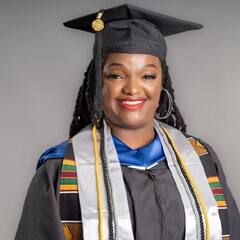 Nacyllia Chambers, an SNHU graduate with a bachelor's and master's degree in psychology.