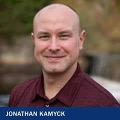 Jonathan Kamyck, a senior associate dean of STEM programs at SNHU.