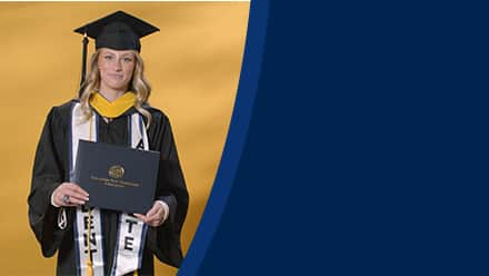 Deanne Wilson, a 2024 bachelor's in environmental science graduate from SNHU.